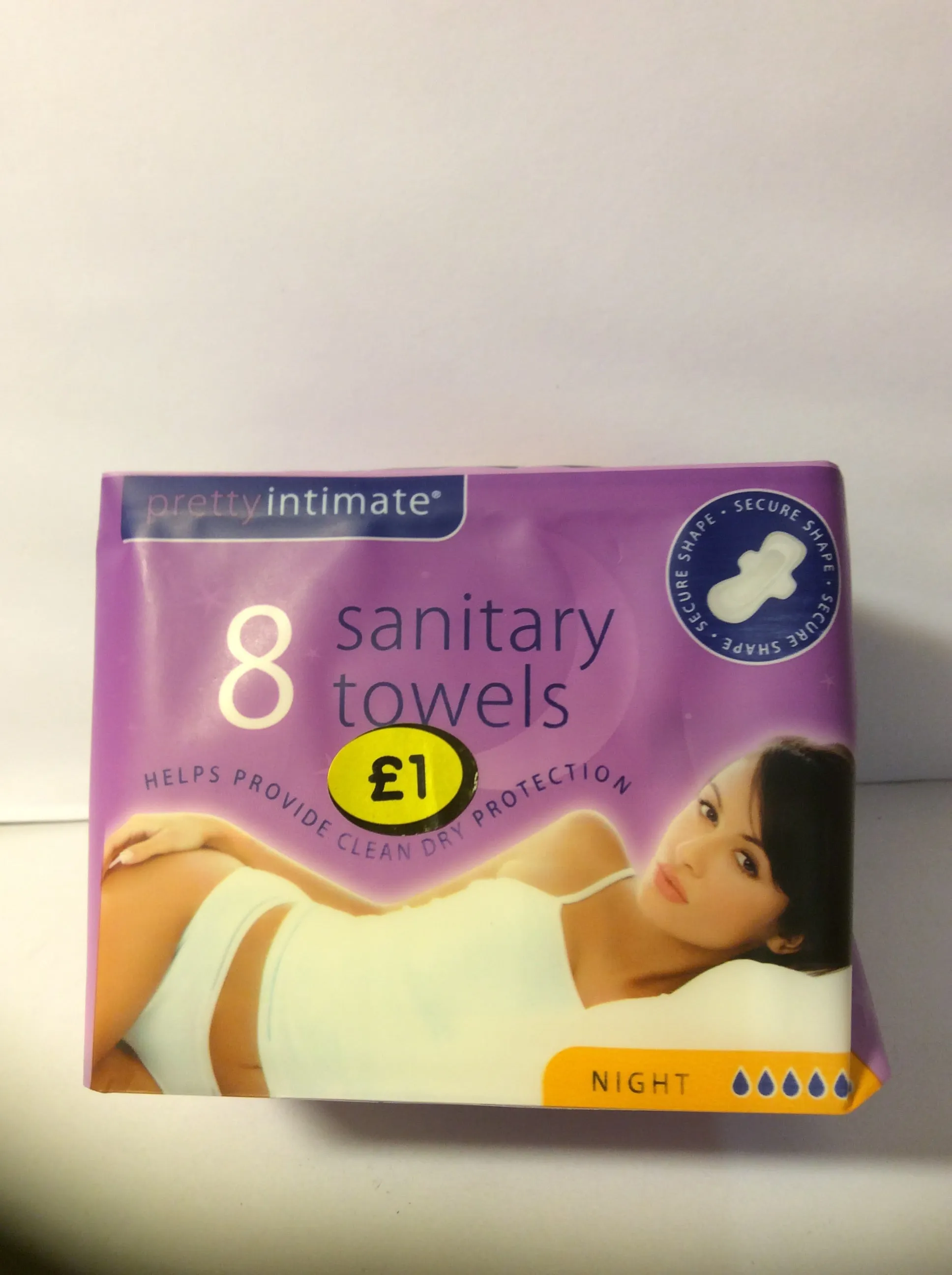 8 Sanitary towels night-4's-5%-code-2-P/M-£-1.00