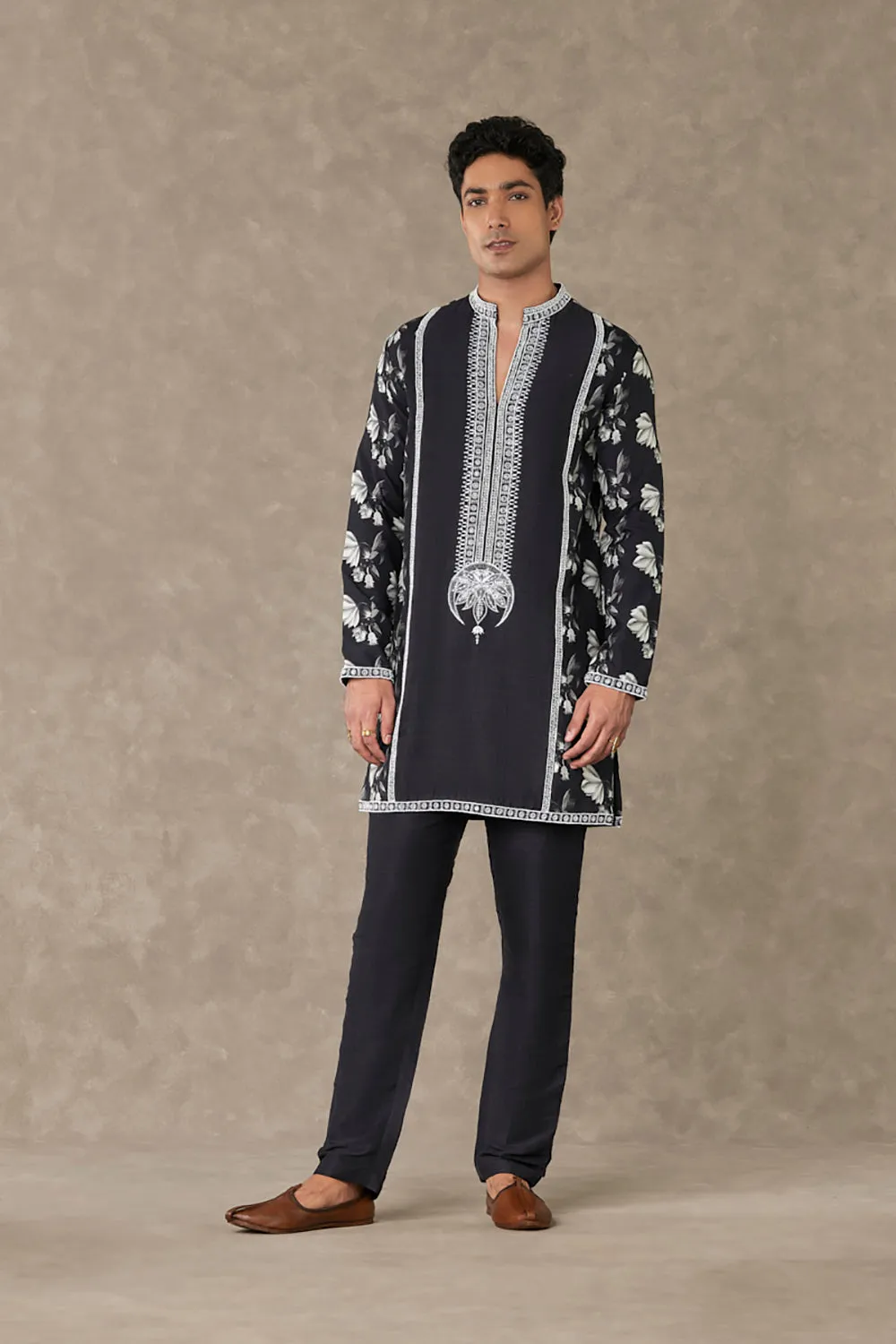 Black Chaand Kurta Sets