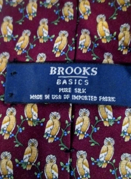 BROOKS BROTHERS BASICS Mens Pure Silk NECK TIE Necktie OWL NIGHT BIRD RED