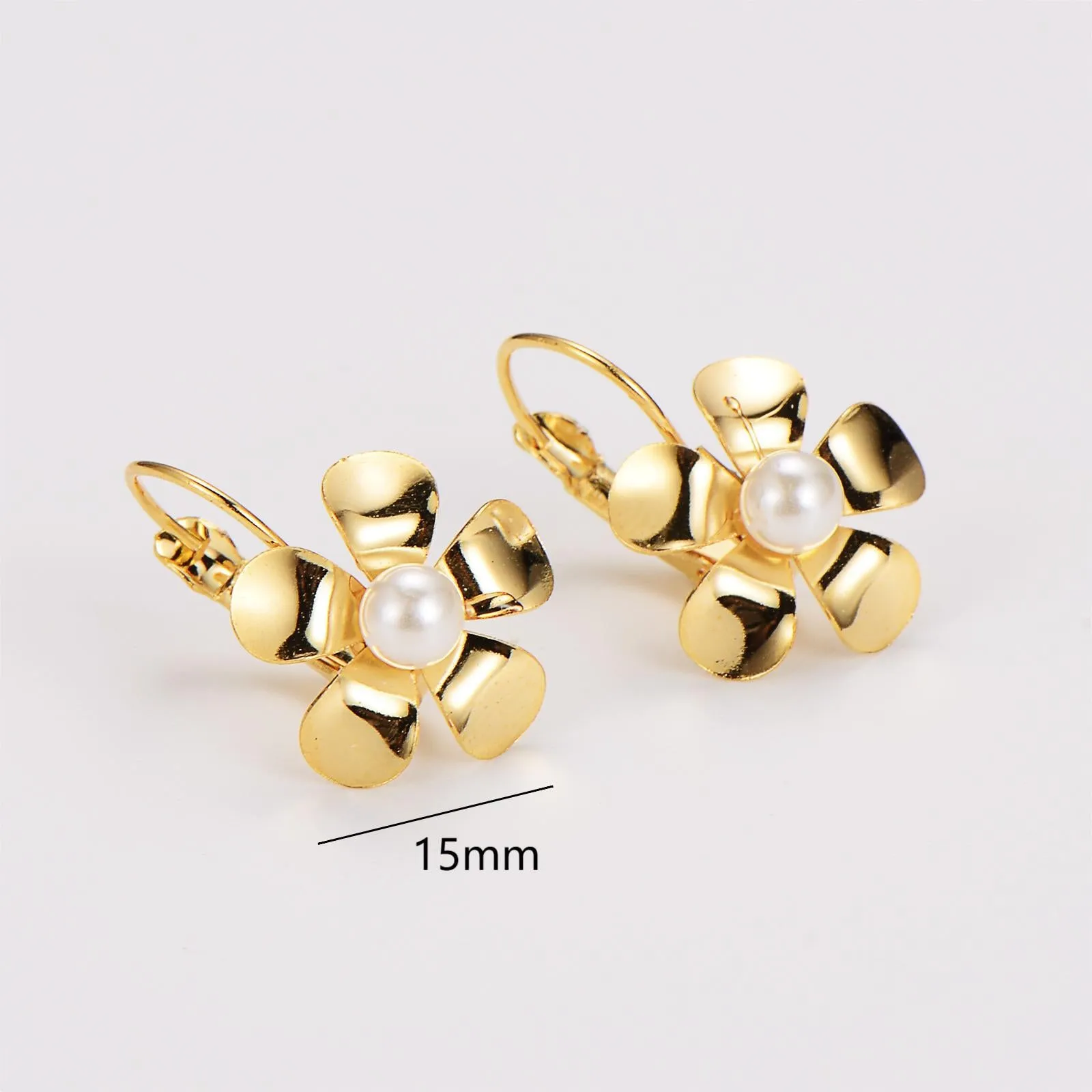 Retro Vintage Fan-Shape Flower Stainless Steel Electroplating Stud Earrings