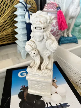 Vintage Foo Dog, Cream Porcelain, On Pedestal, large size